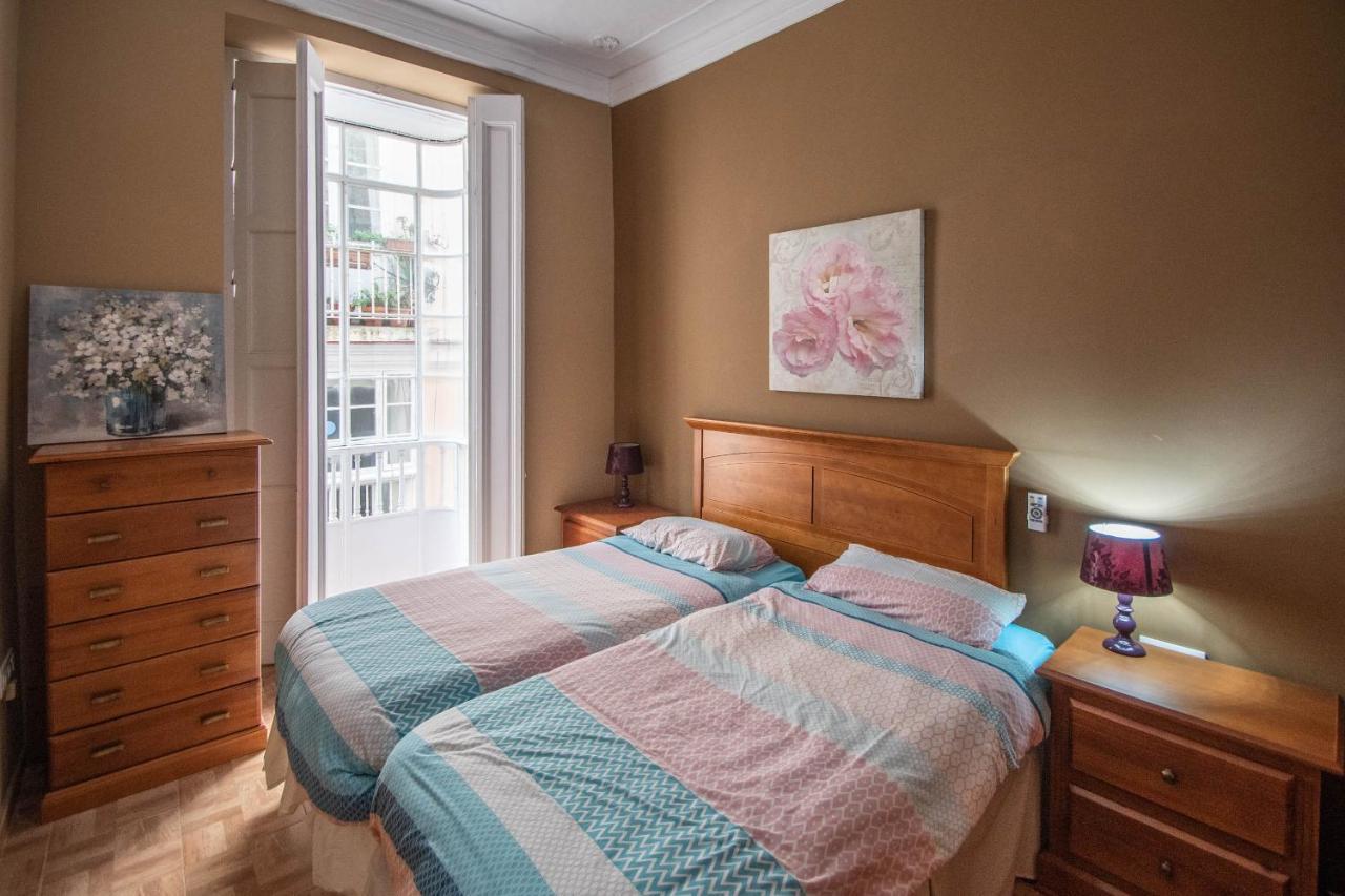 Apartamento Del Arqueologo De Cadiz Bagian luar foto